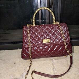 Elegant Burgundy Quilted Crossbody Bag